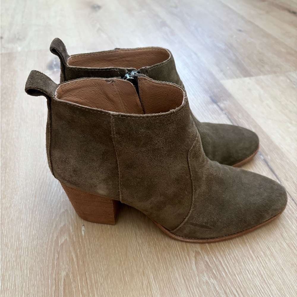 Madewell Olive Ankle Suede Boots
